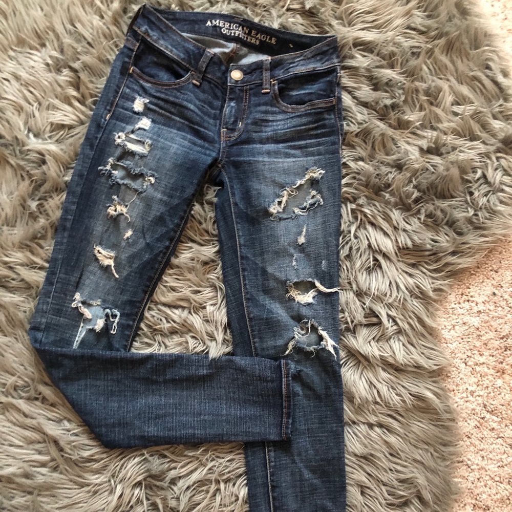 American Eagle Distressed Jeans